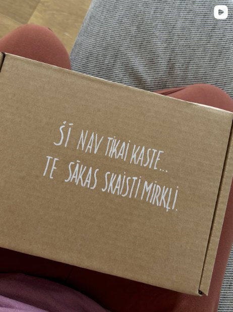 Dāvanu kastīte — 3 bantes kastītē